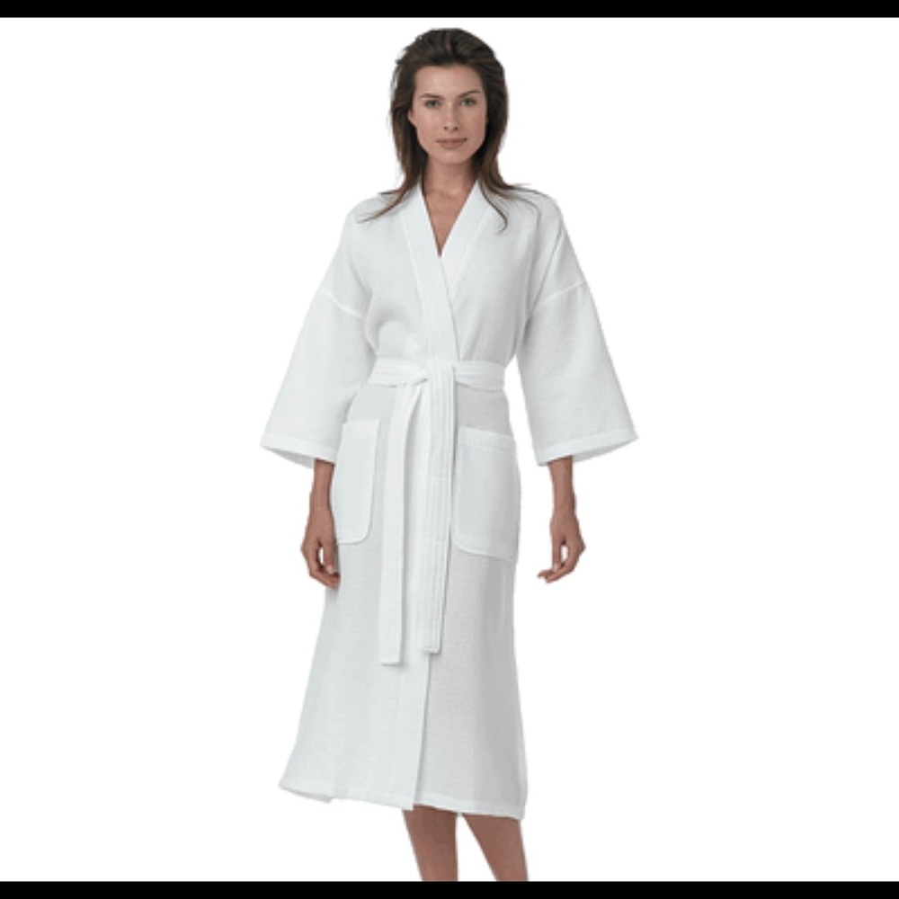 Cypress Hotel and Spa robe - Picture 1 of 10